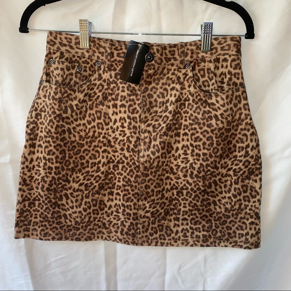 Super cute cheetah print mini skirt